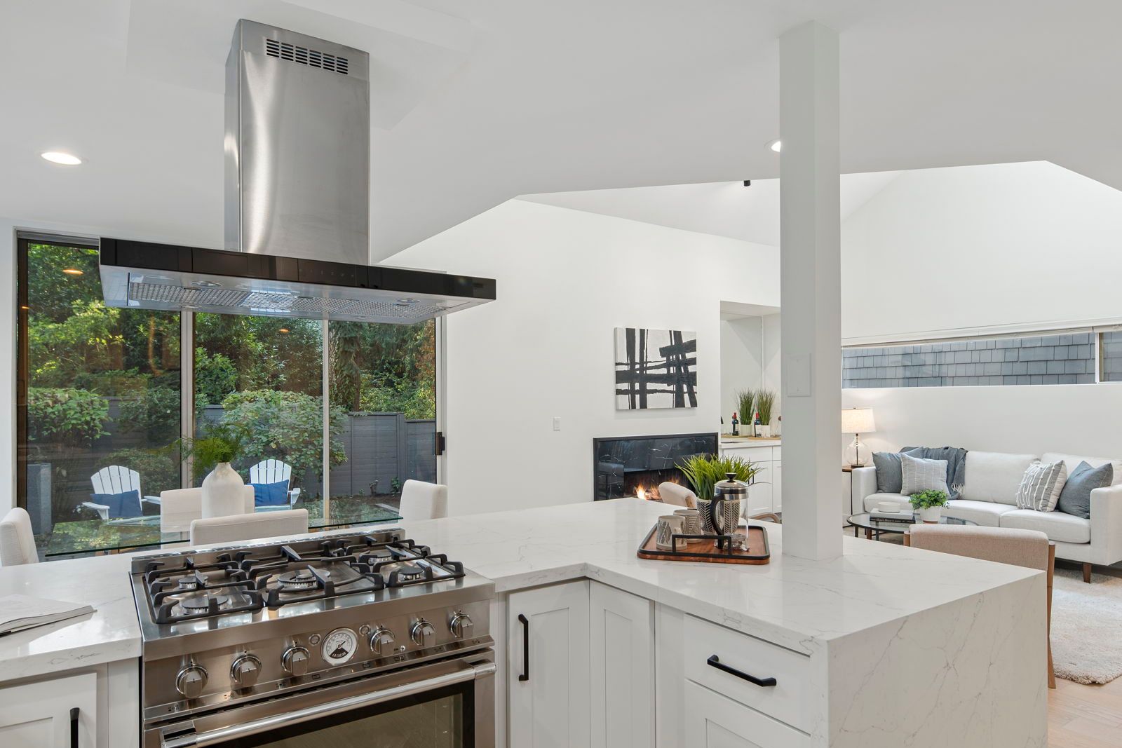 pic 4_623-bellevue-way-se